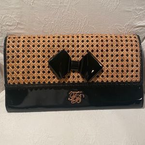 Vintage Ted Baker oversized bow clutch (never used)